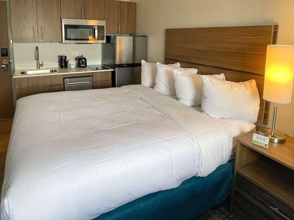Mainstay Suites Oakbrook Terrace - Chicago Room photo